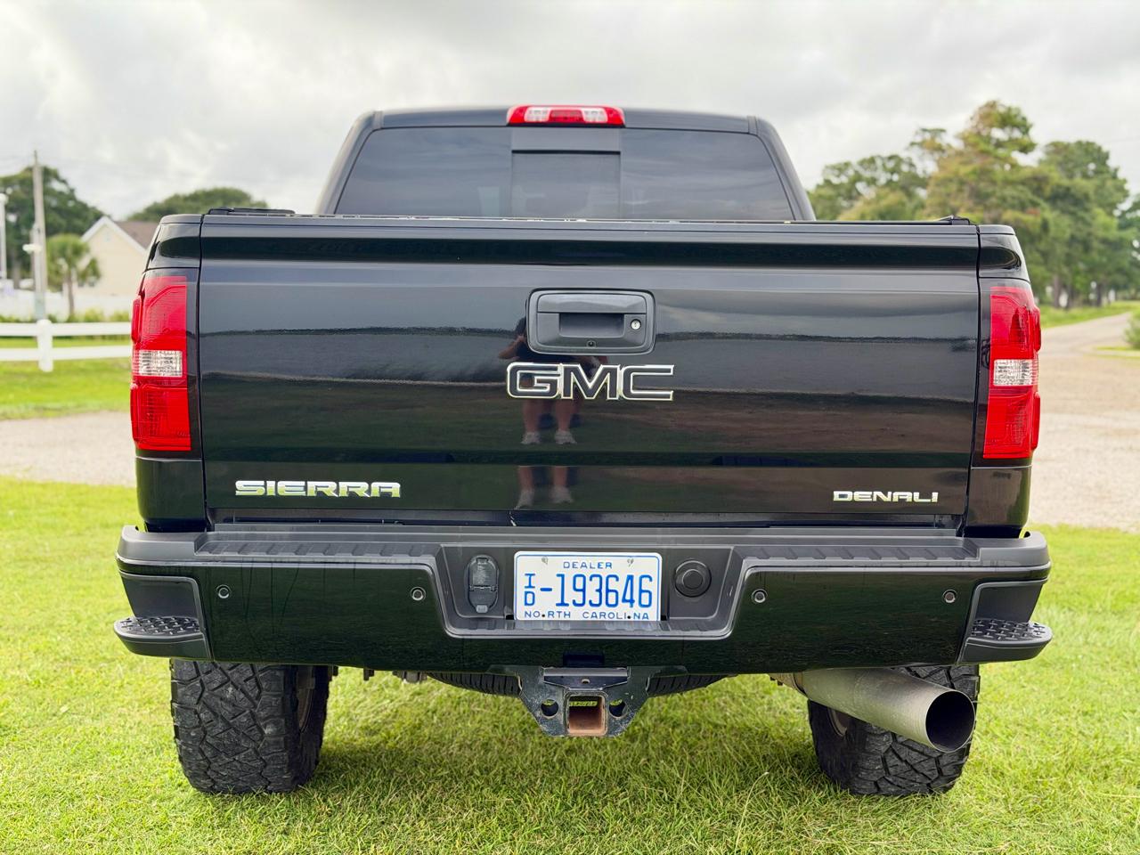 GMC Sierra 2500HD Denali Crew Cab 4WD 2019