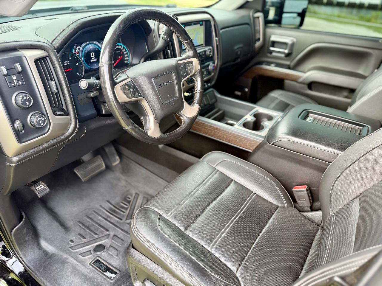 GMC Sierra 2500HD Denali Crew Cab 4WD 2019