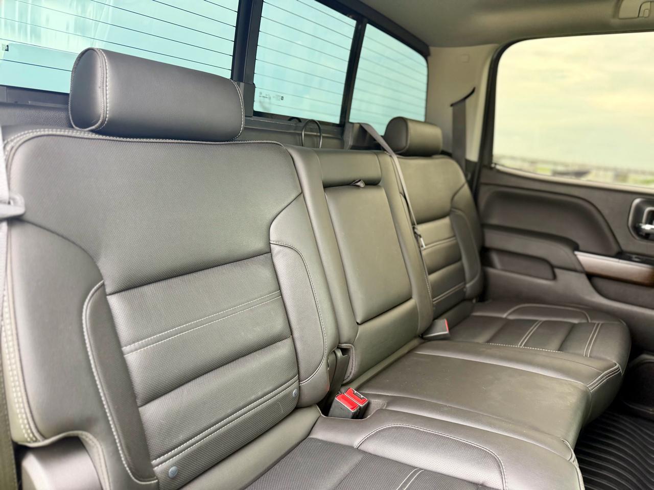 GMC Sierra 2500HD Denali Crew Cab 4WD 2019