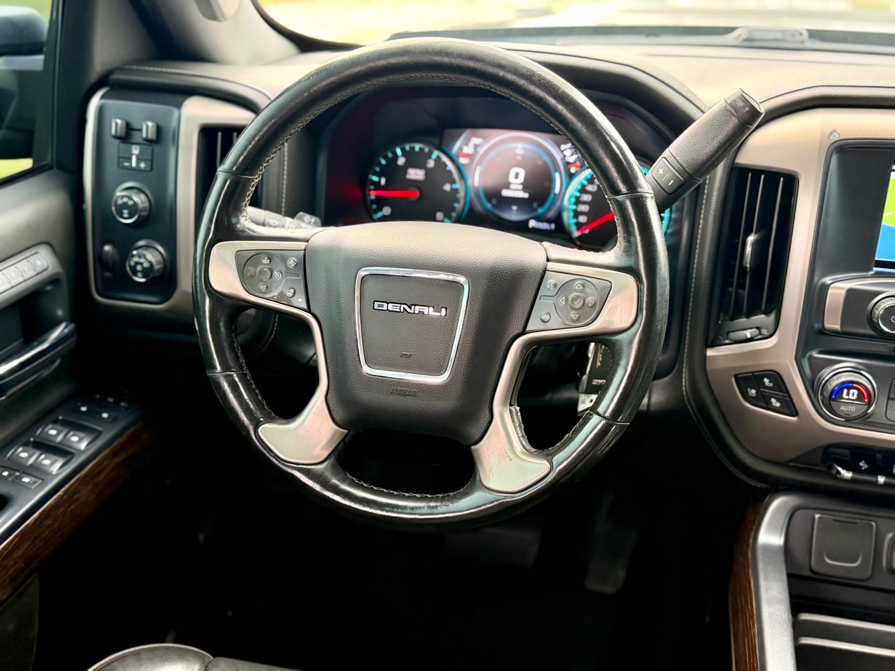 GMC Sierra 2500HD Denali Crew Cab 4WD 2019