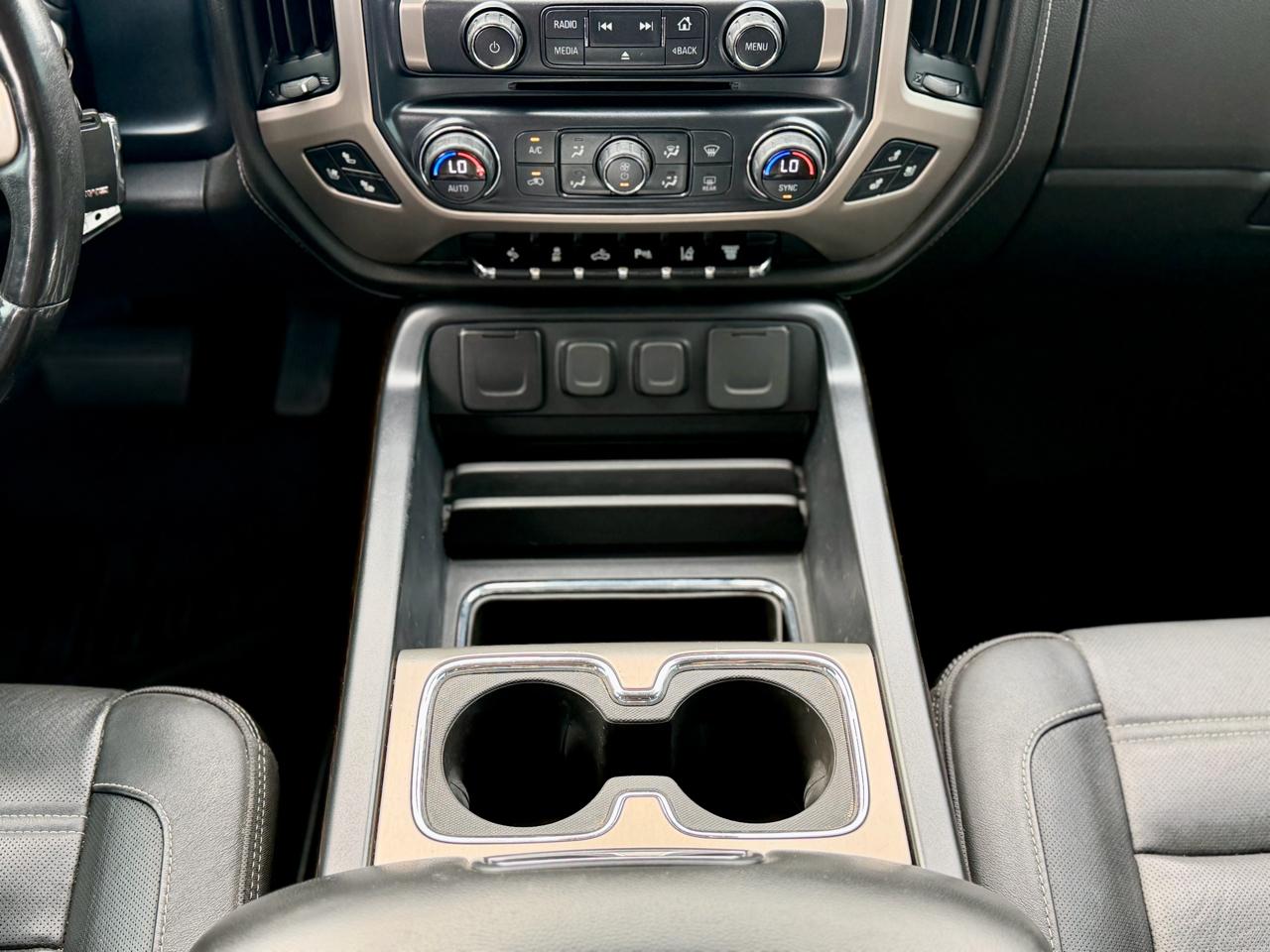 GMC Sierra 2500HD Denali Crew Cab 4WD 2019