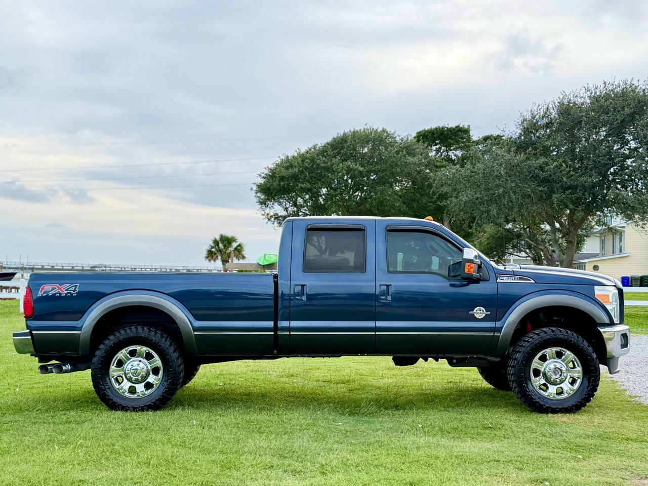 Ford F-350 SD Lariat Crew Cab Long Bed 4WD 2016