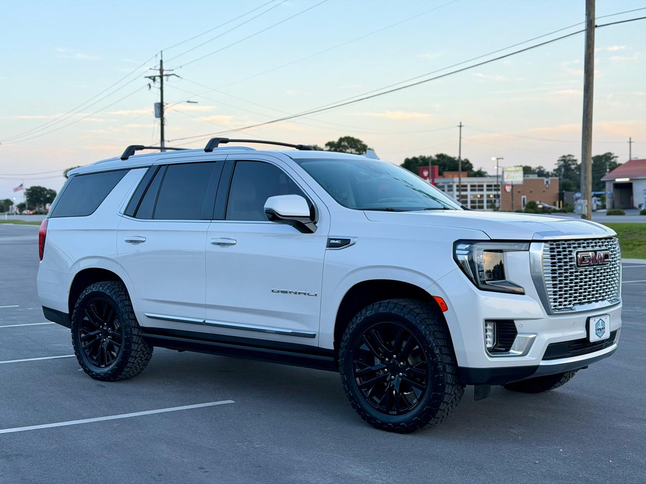 GMC Yukon Denali 4WD 2021