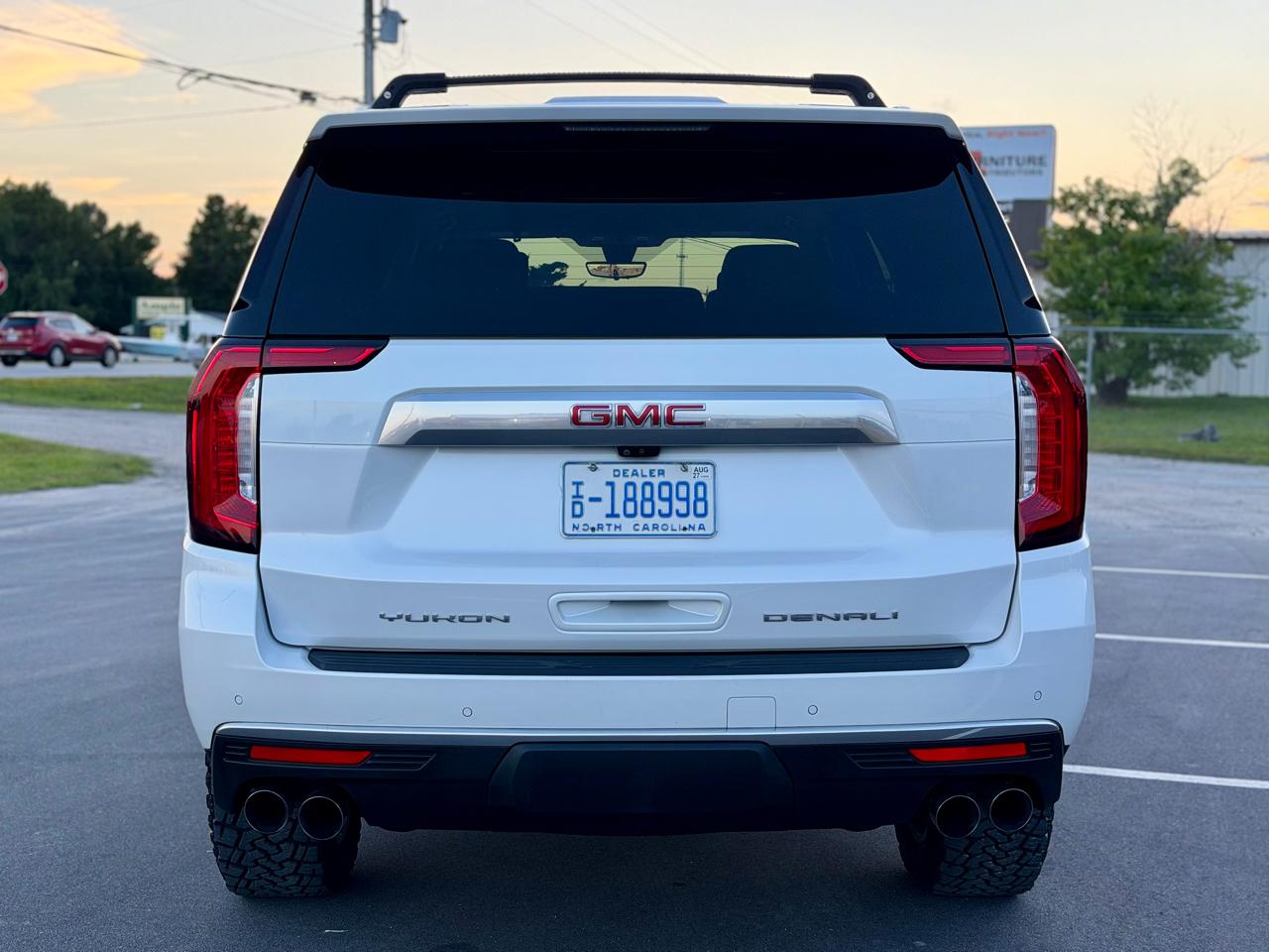 GMC Yukon Denali 4WD 2021
