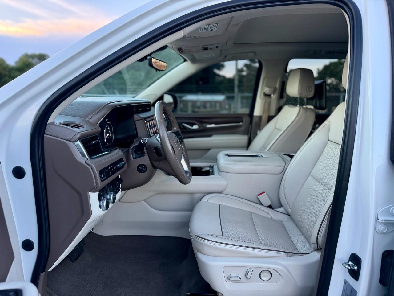 GMC Yukon Denali 4WD 2021