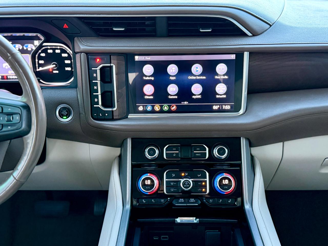 GMC Yukon Denali 4WD 2021