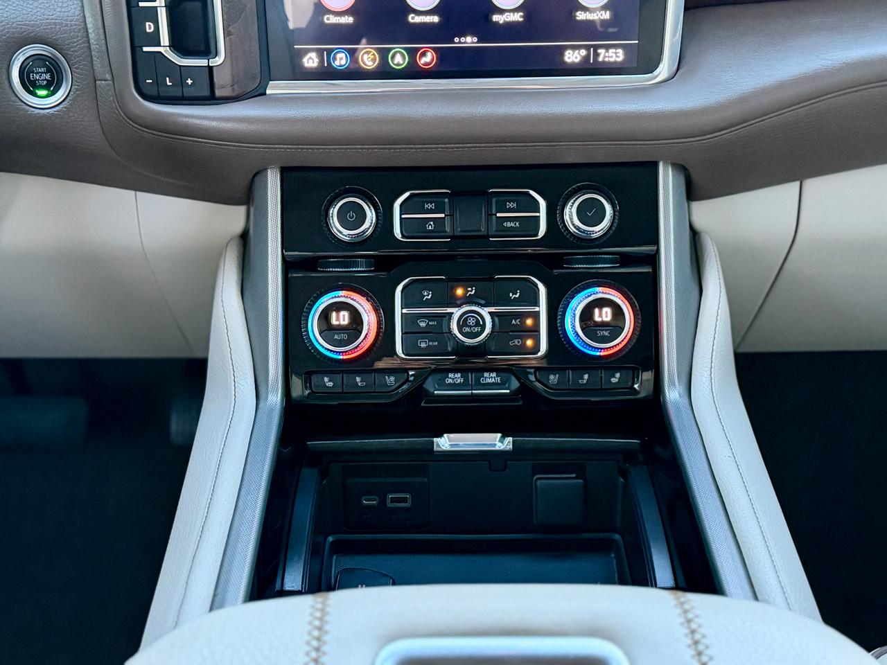 GMC Yukon Denali 4WD 2021