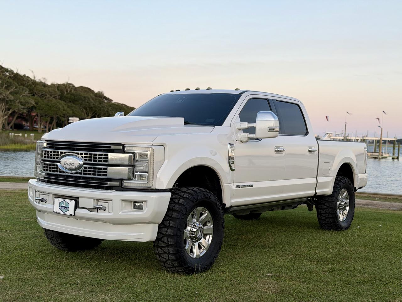 Ford F-250 SD Platinum Crew Cab 4WD 2017