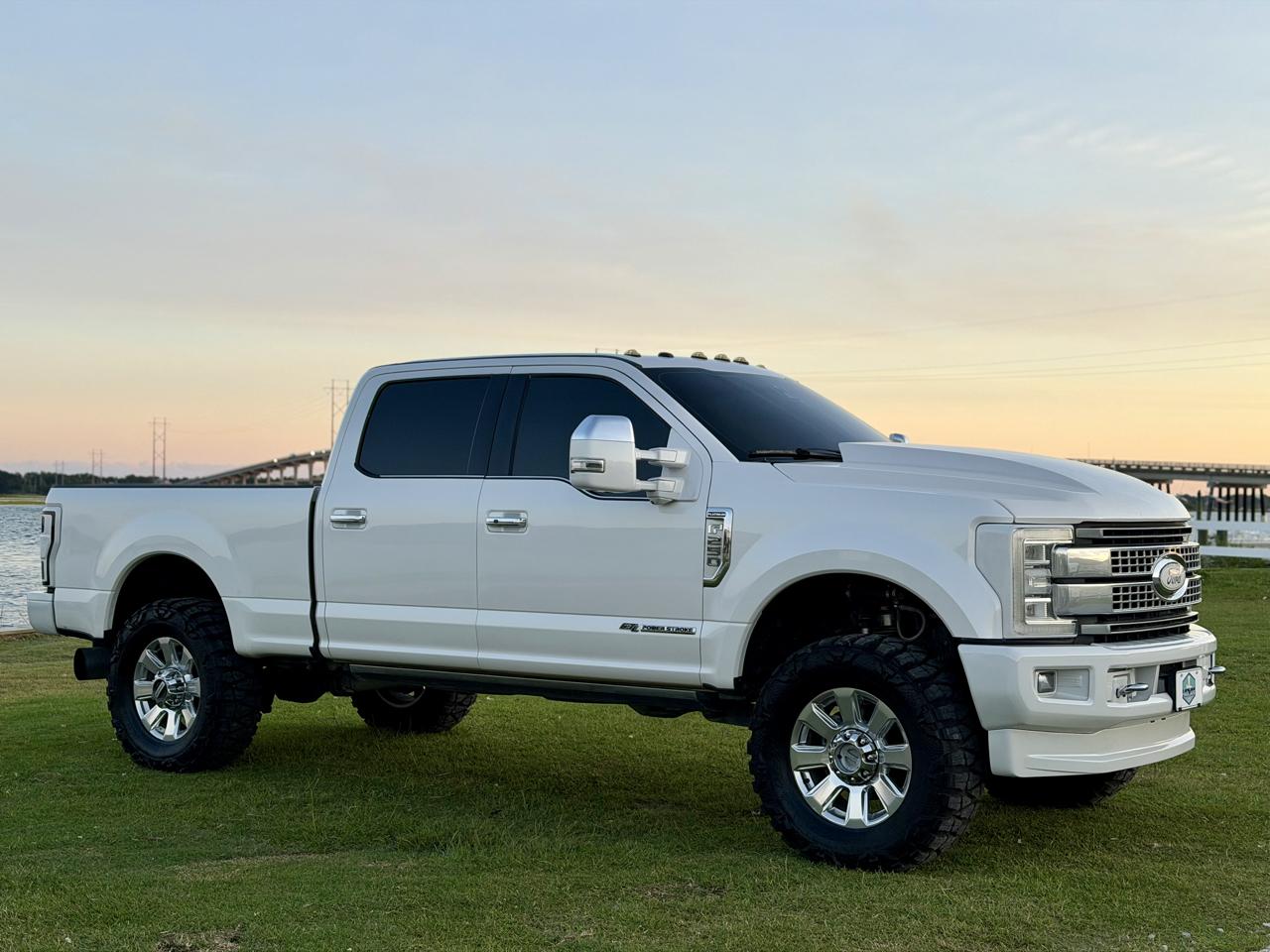 Ford F-250 SD Platinum Crew Cab 4WD 2017