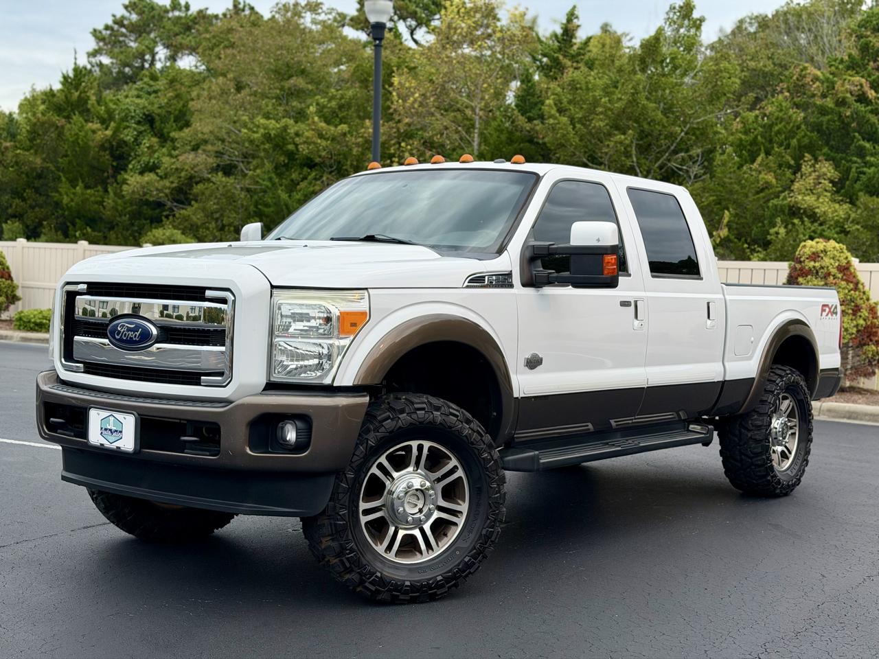 White 2015 Ford F-250 Super Duty Pickup Truck Four-Wheel Drive Automatic