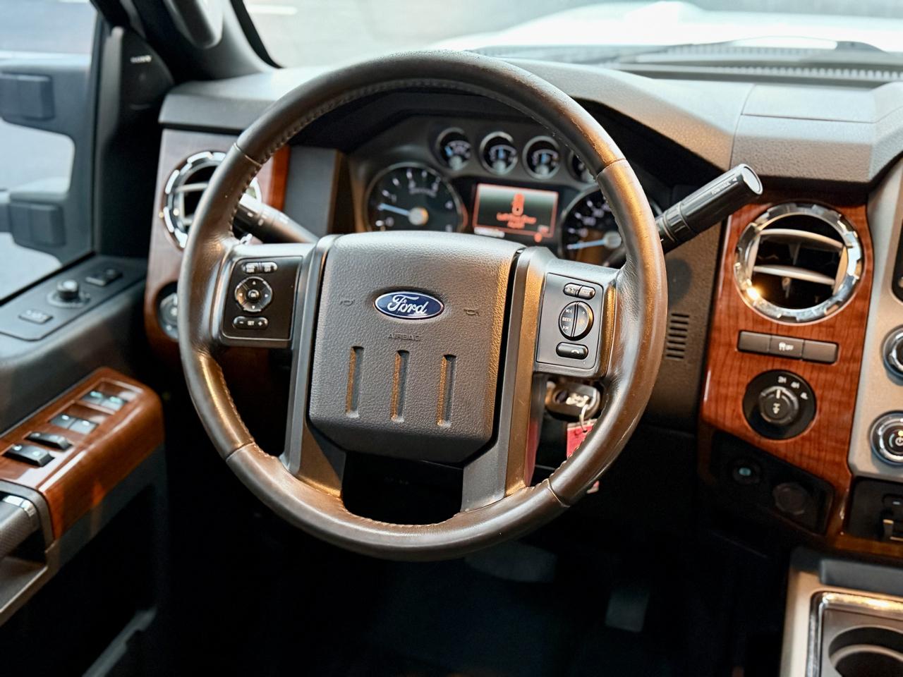 Ford F-250 SD King Ranch Crew Cab 4WD 2015