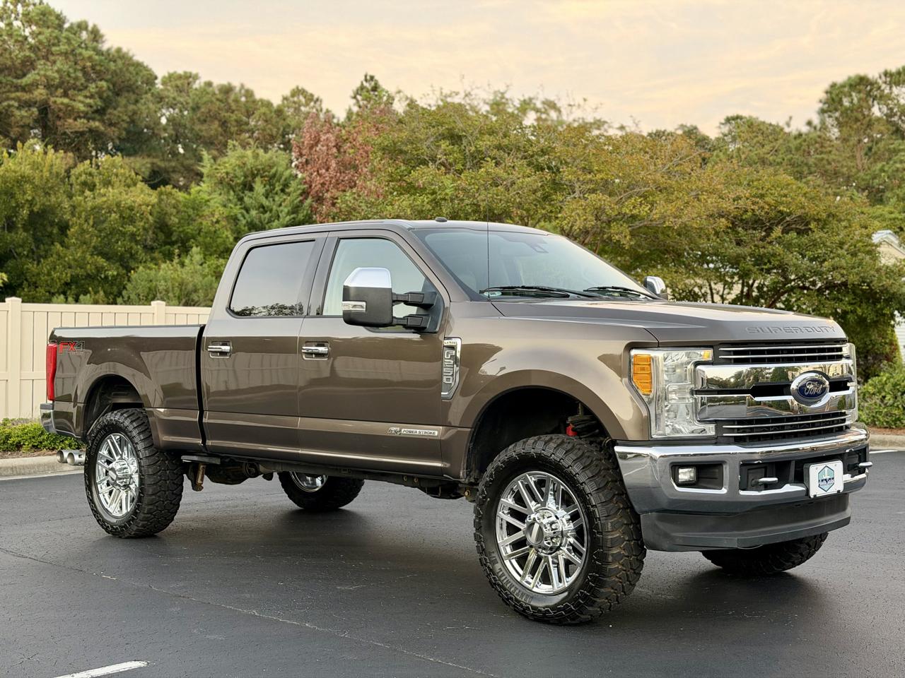 Ford F-250 SD Lariat Crew Cab 4WD 2017