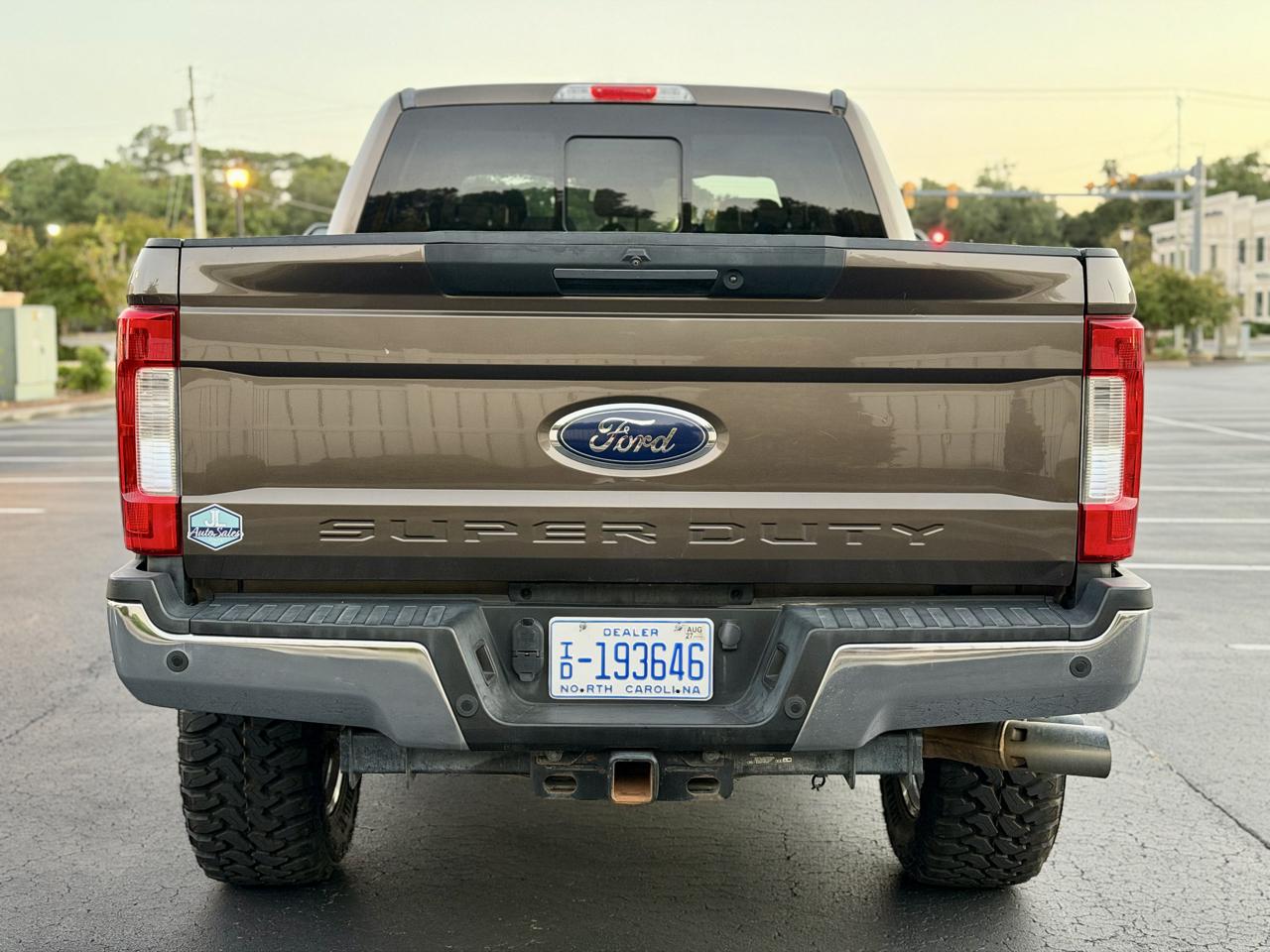 Ford F-250 SD Lariat Crew Cab 4WD 2017