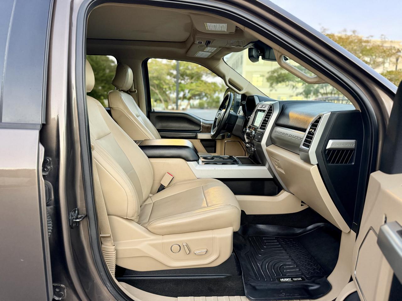 Ford F-250 SD Lariat Crew Cab 4WD 2017