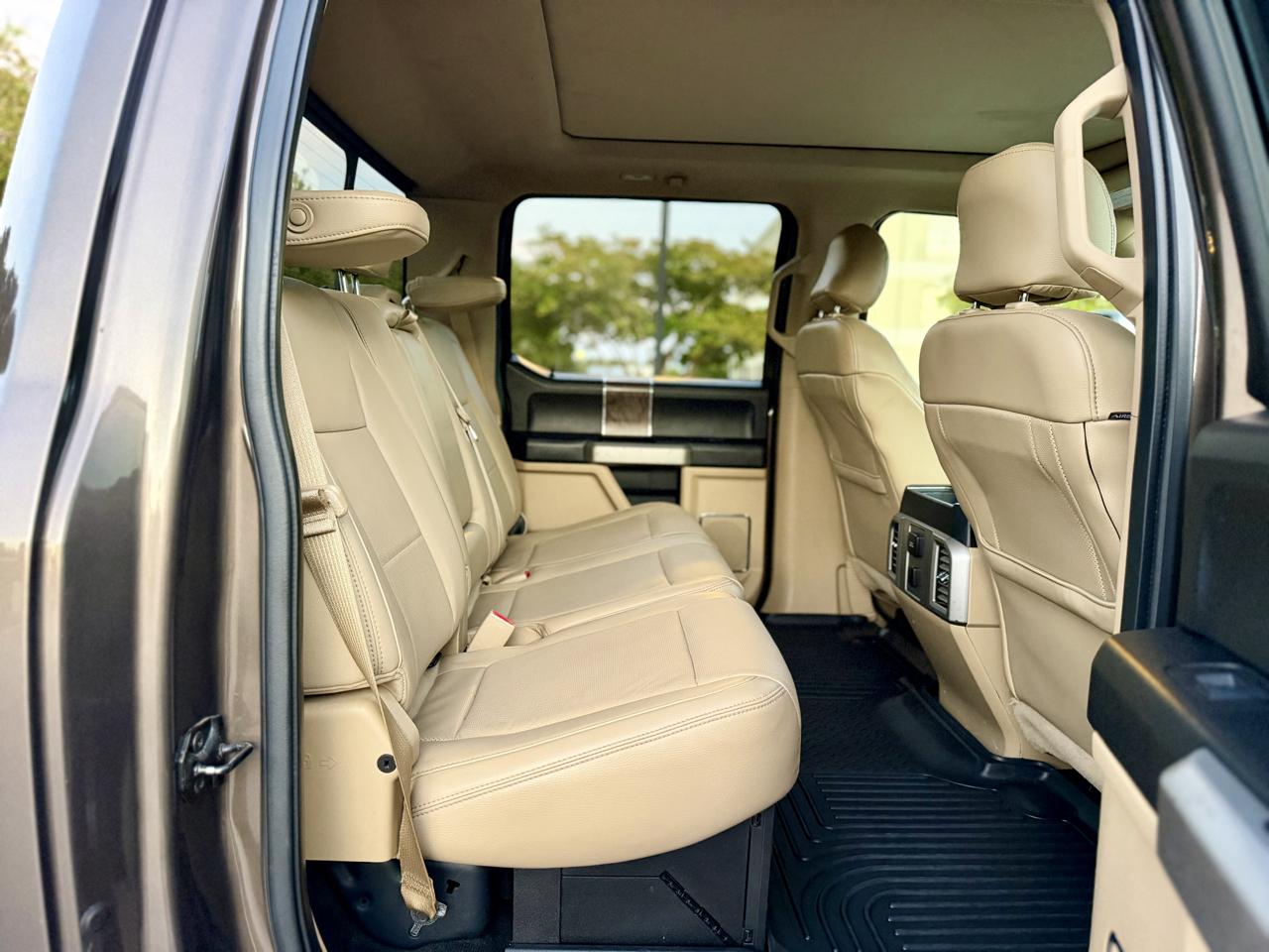 Ford F-250 SD Lariat Crew Cab 4WD 2017