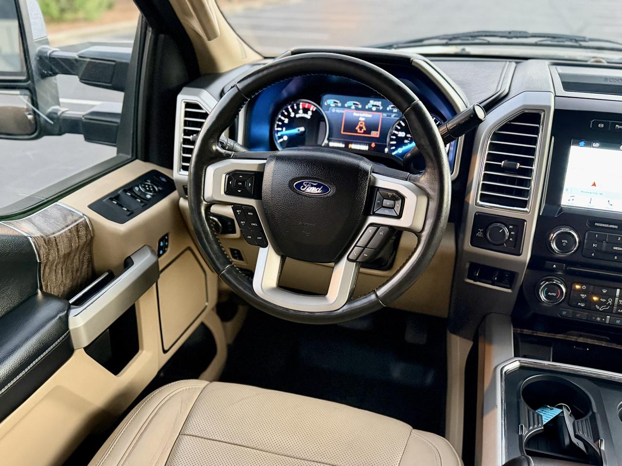 Ford F-250 SD Lariat Crew Cab 4WD 2017