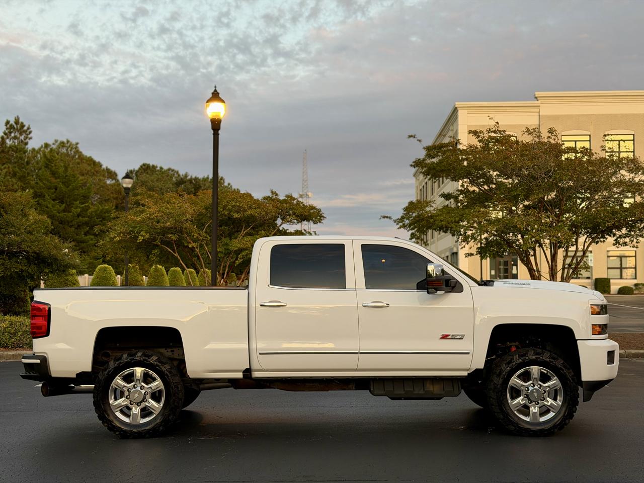Chevrolet Silverado 2500HD LTZ Crew Cab 4WD 2018