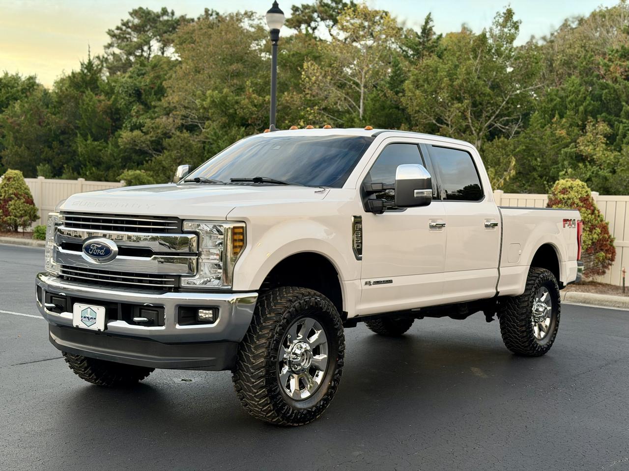 Ford F-350 SD Lariat Crew Cab 4WD 2019