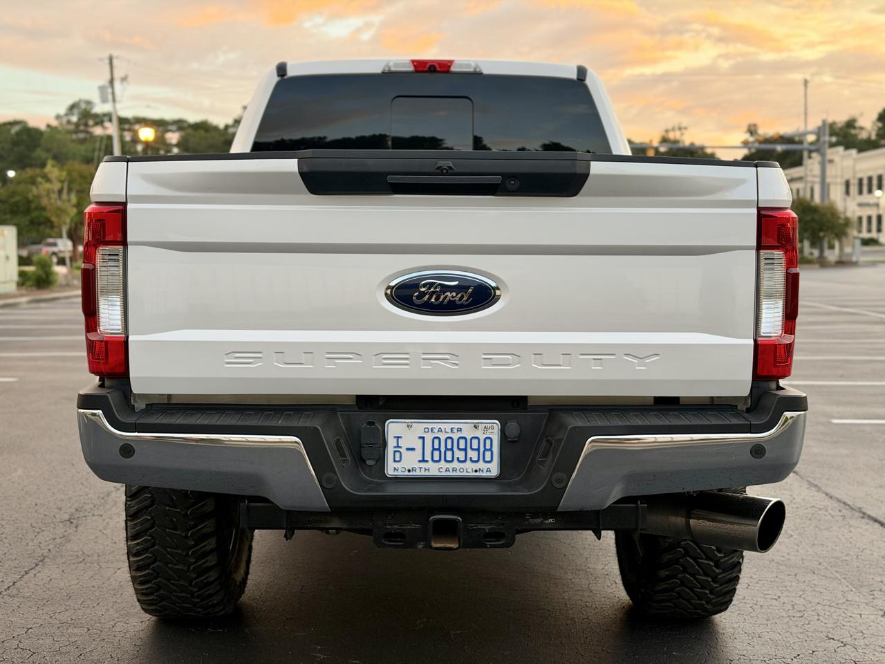 Ford F-350 SD Lariat Crew Cab 4WD 2019