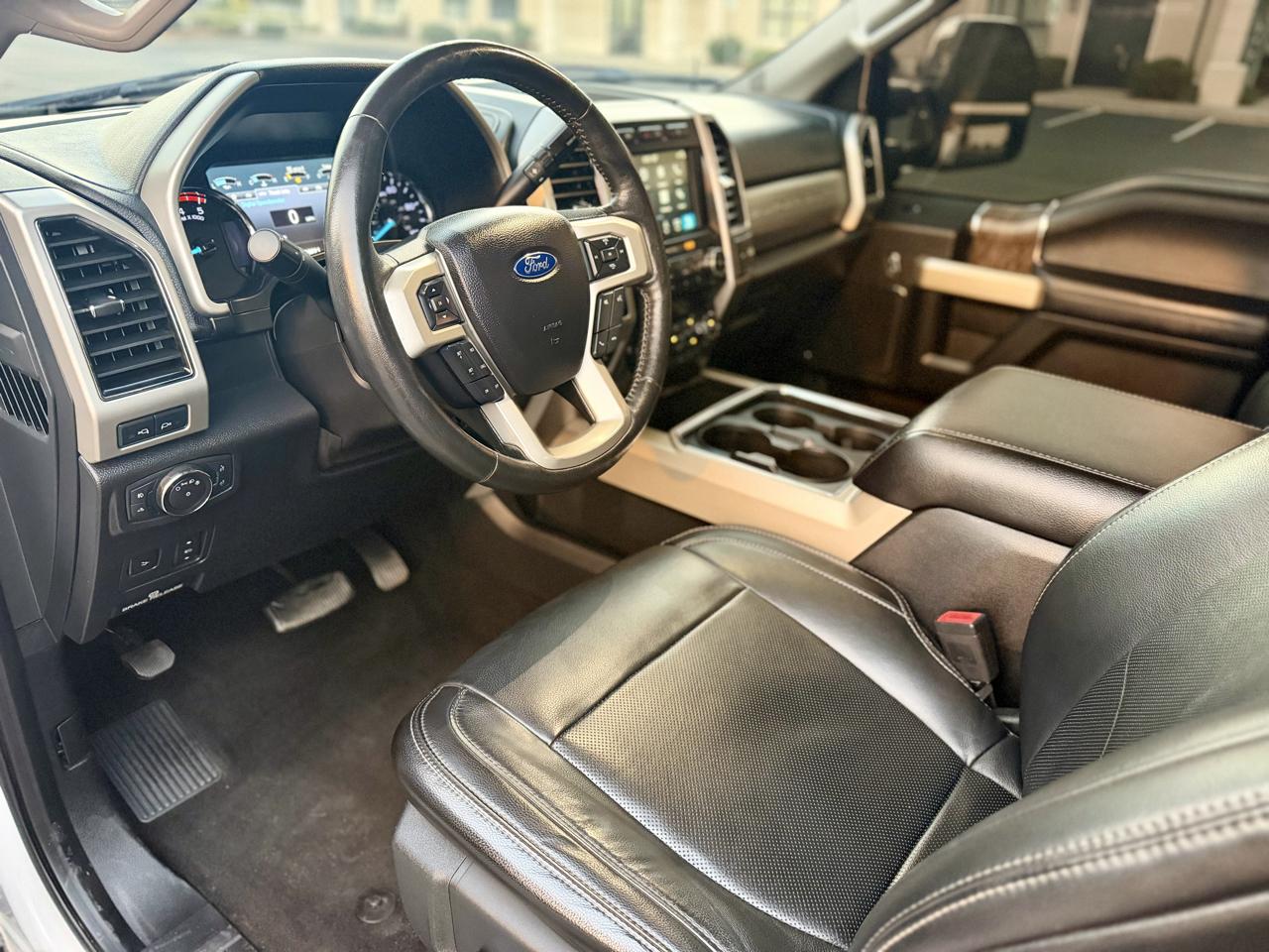 Ford F-350 SD Lariat Crew Cab 4WD 2019