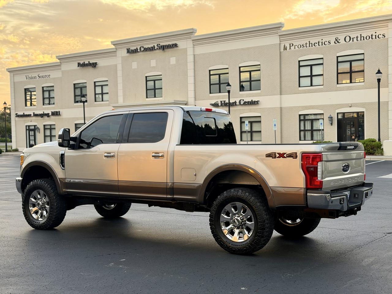 Ford F-250 SD Lariat Crew Cab 4WD 2017