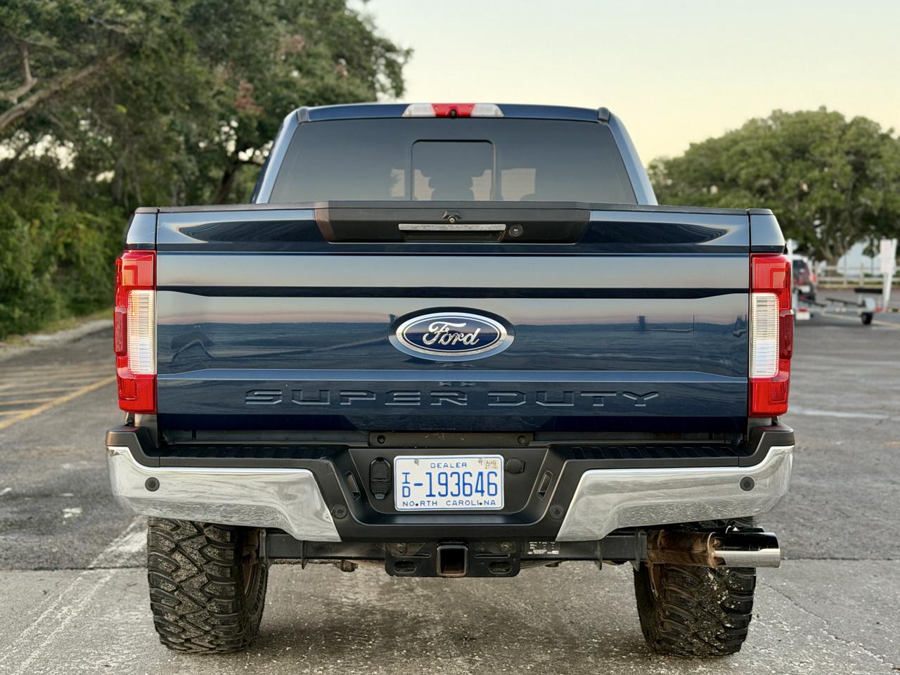 Ford F-250 SD Lariat Crew Cab 4WD 2019