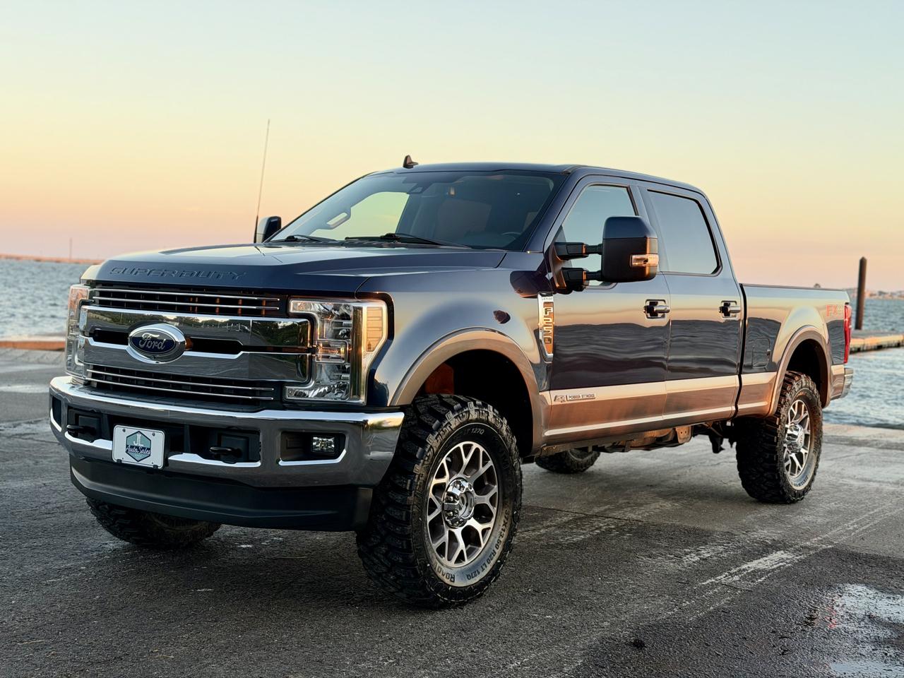 Ford F-250 SD Lariat Crew Cab 4WD 2019