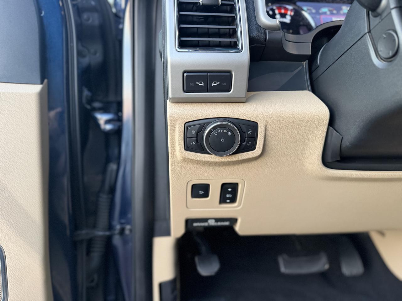 Ford F-250 SD Lariat Crew Cab 4WD 2019