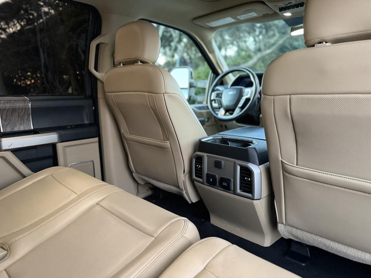 Ford F-250 SD Lariat Crew Cab 4WD 2019