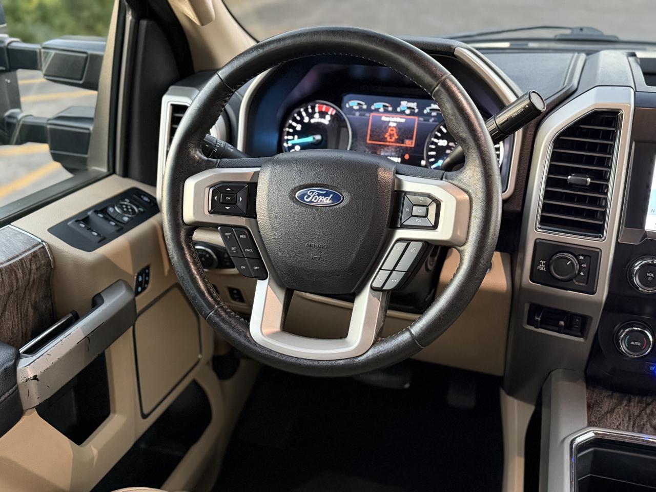 Ford F-250 SD Lariat Crew Cab 4WD 2019
