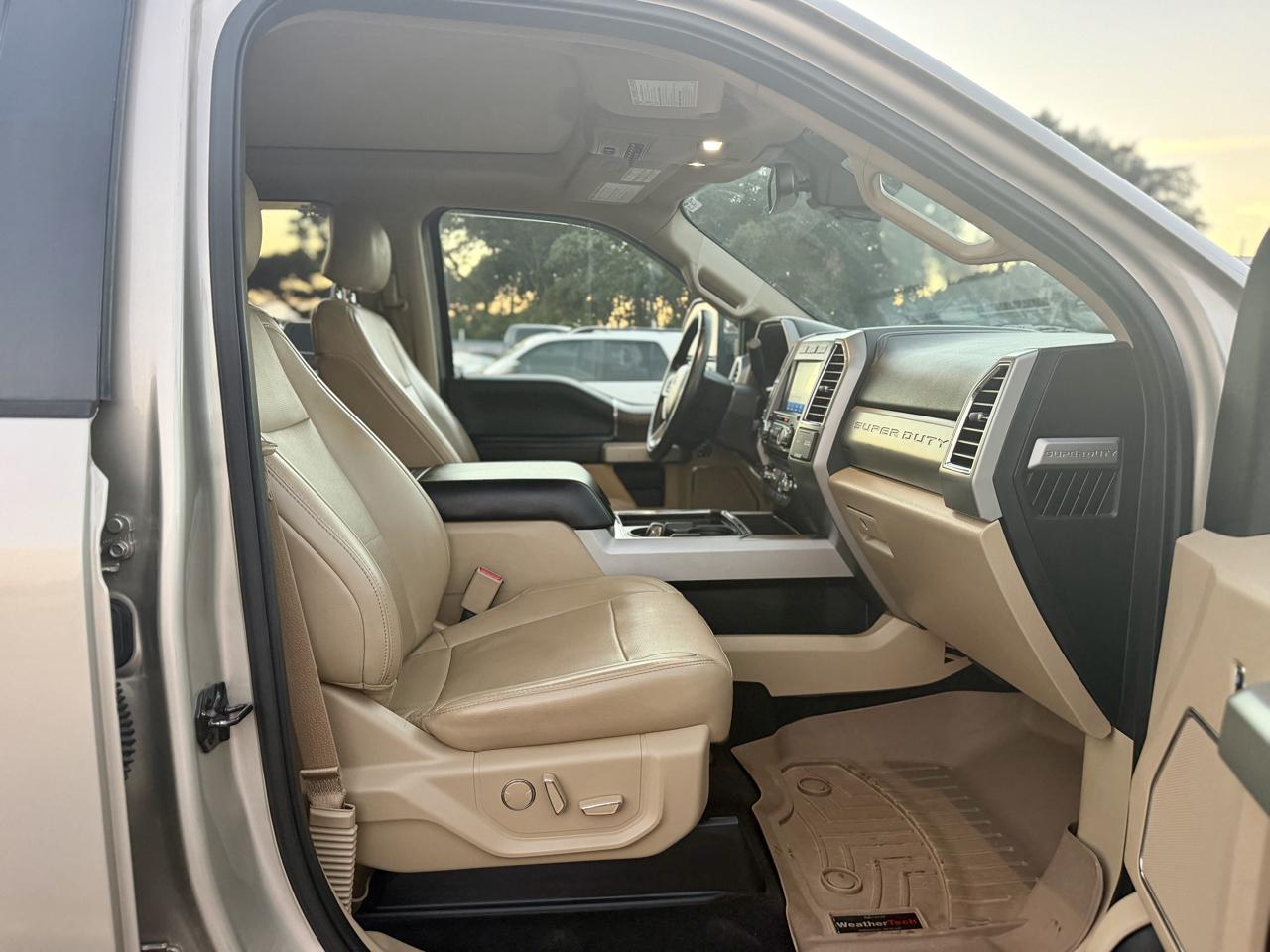 Ford F-250 SD Lariat Crew Cab 4WD 2017