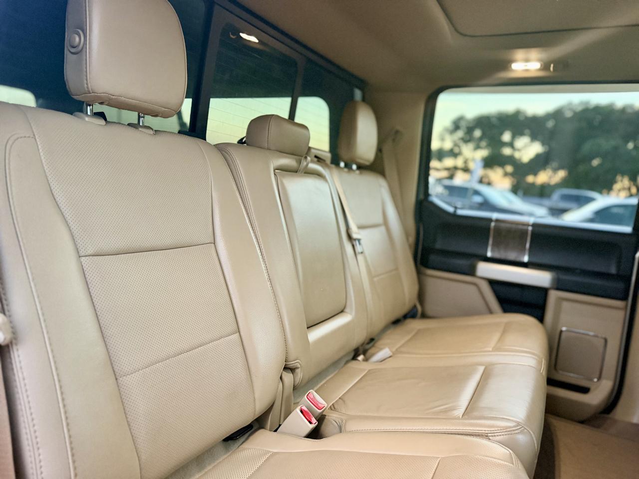 Ford F-250 SD Lariat Crew Cab 4WD 2017