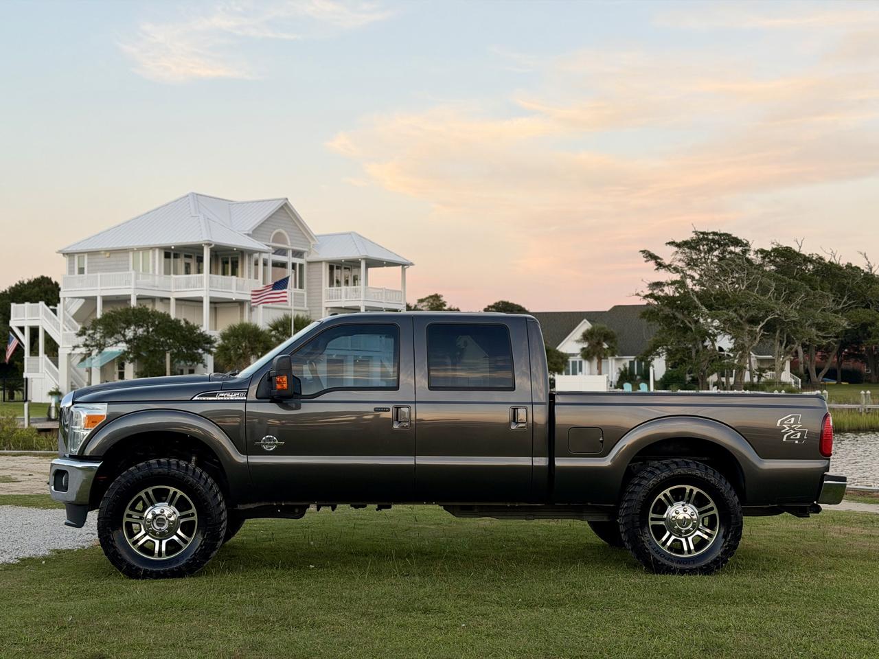 Ford F-250 SD Lariat Crew Cab 4WD 2016