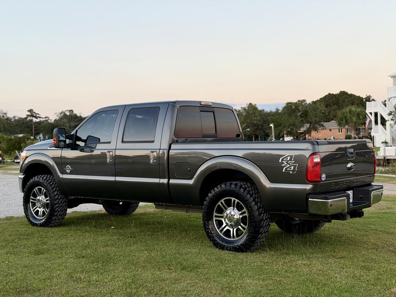 Ford F-250 SD Lariat Crew Cab 4WD 2016