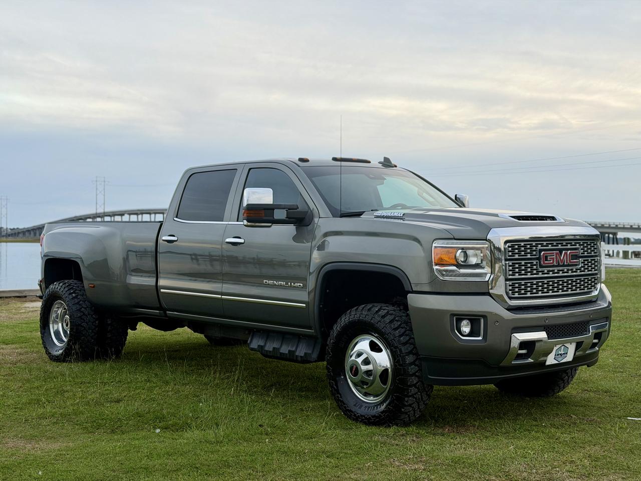 GMC Sierra 3500HD Denali Crew Cab 4WD 2018