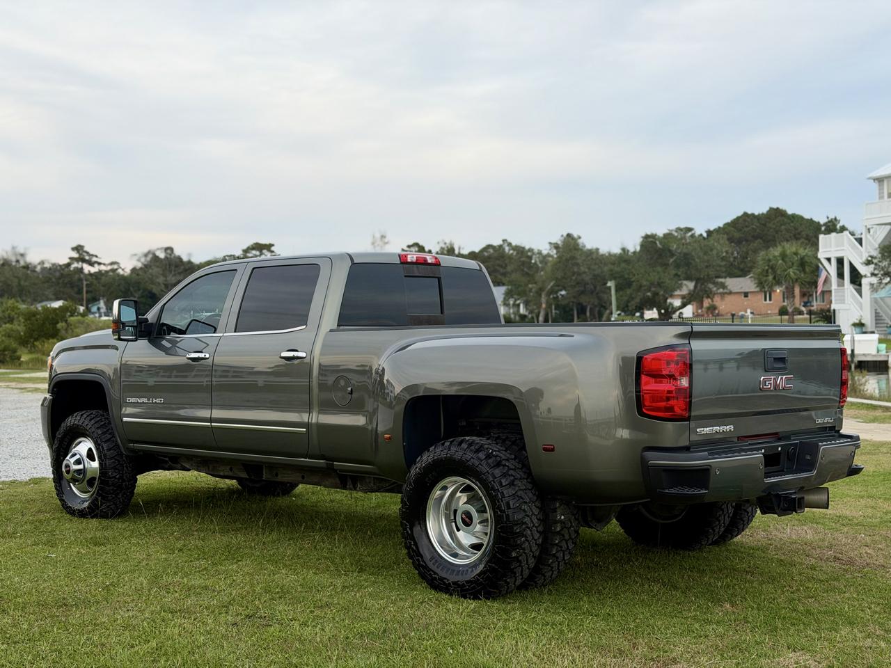GMC Sierra 3500HD Denali Crew Cab 4WD 2018