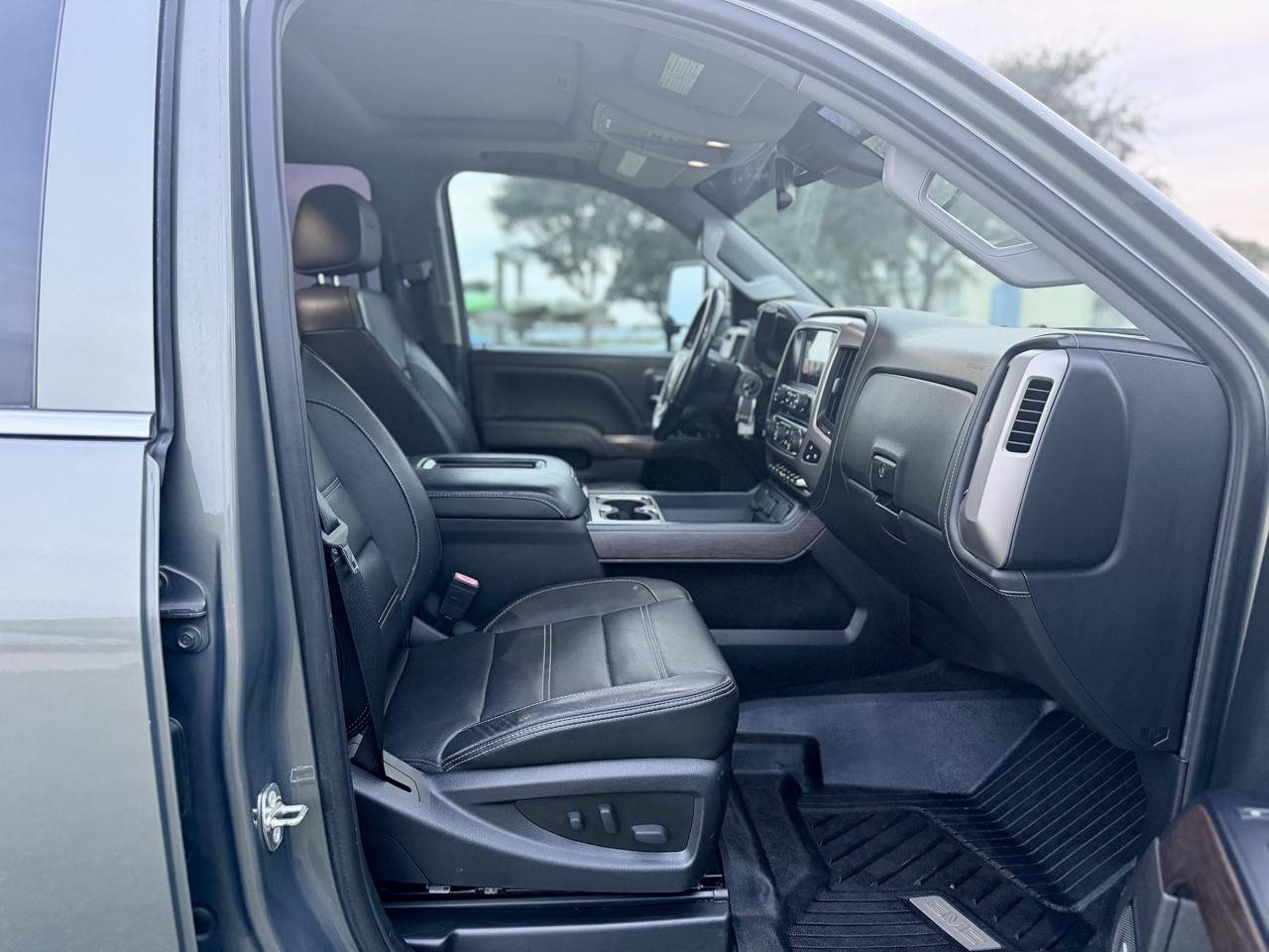 GMC Sierra 3500HD Denali Crew Cab 4WD 2018