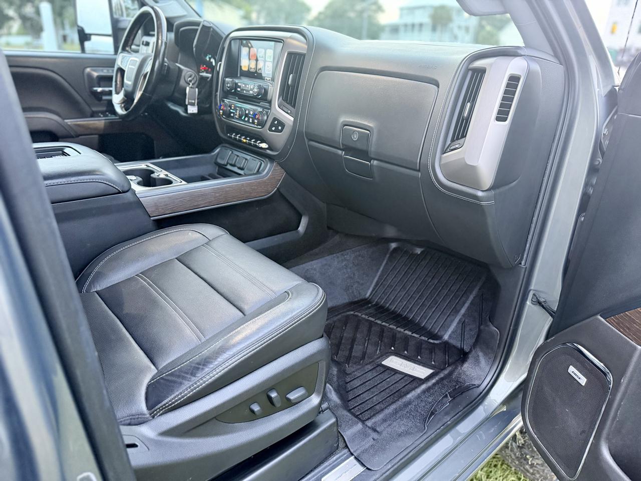 GMC Sierra 3500HD Denali Crew Cab 4WD 2018