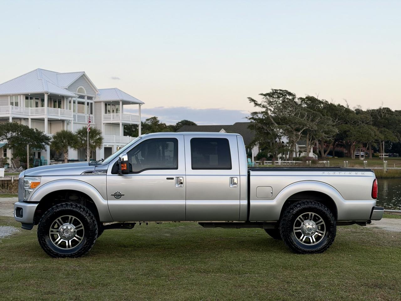 Ford F-250 SD Platinum Crew Cab 4WD 2015