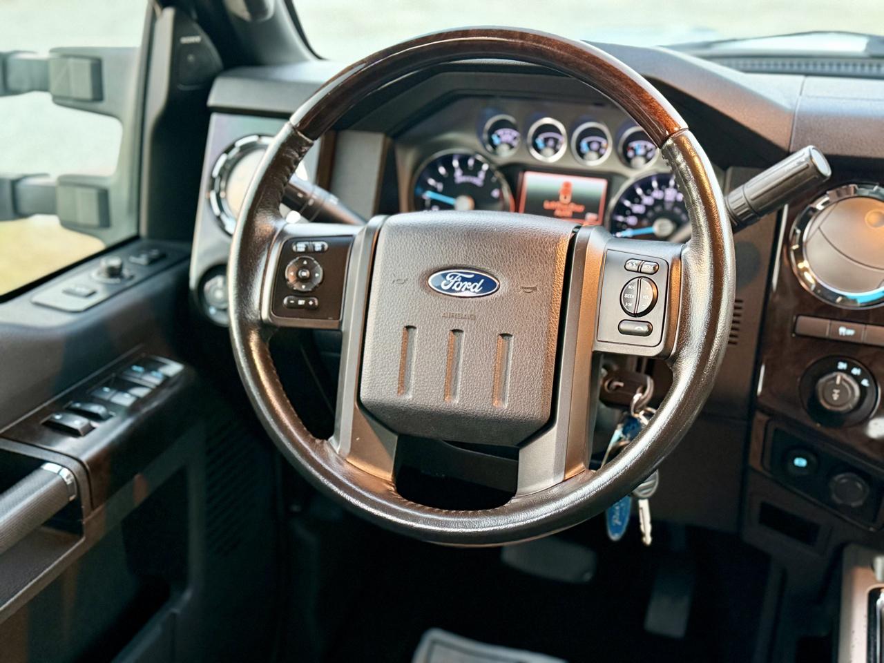 Ford F-250 SD Platinum Crew Cab 4WD 2015