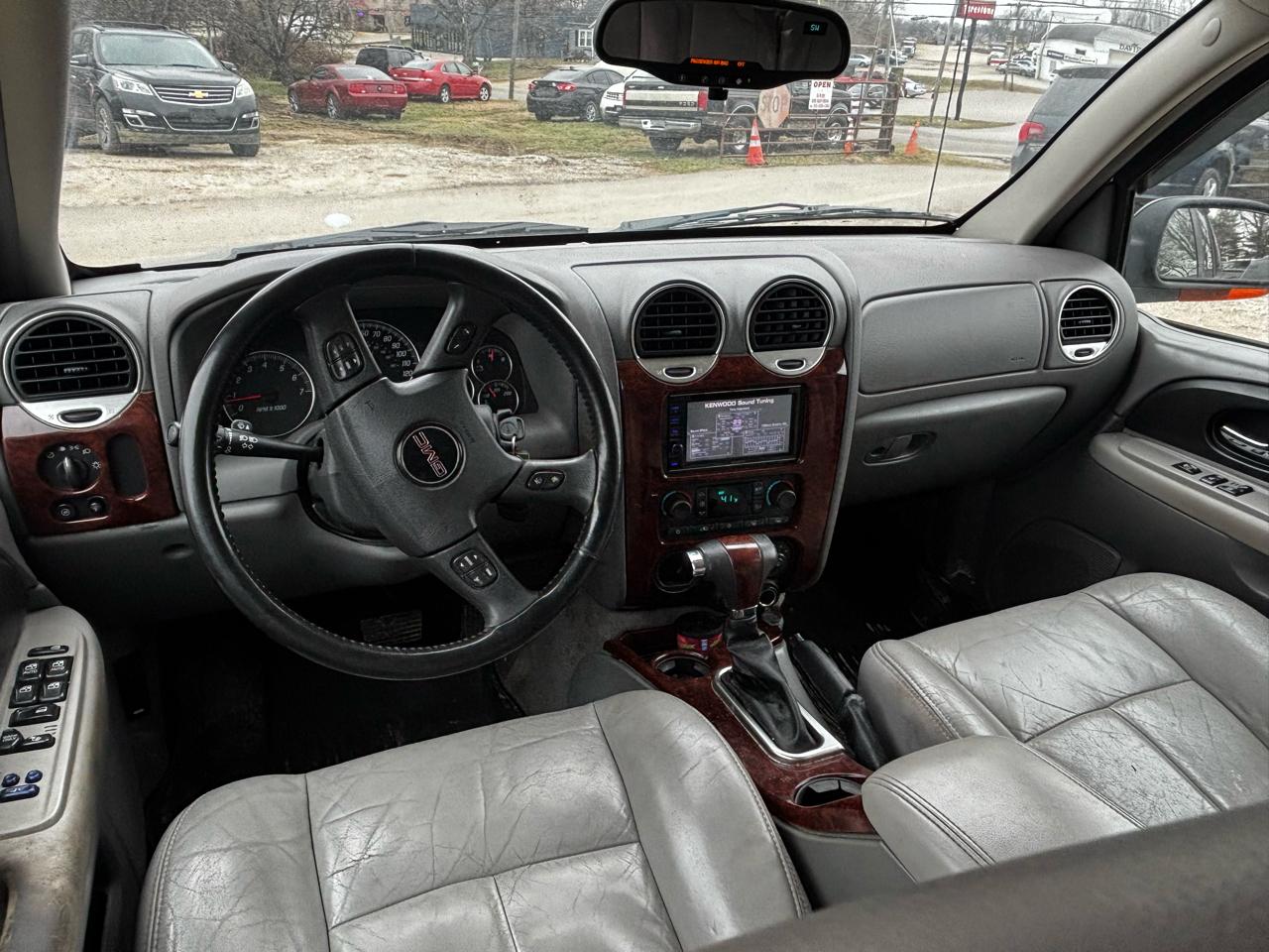 GMC Envoy SLE 2WD 2005