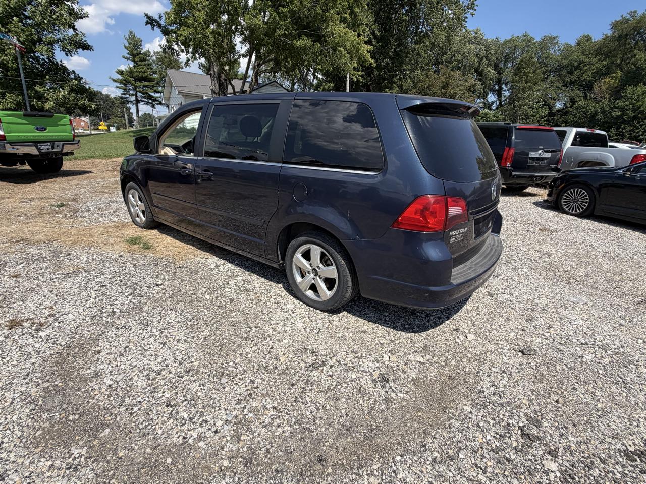 Volkswagen Routan SE RSE 2009