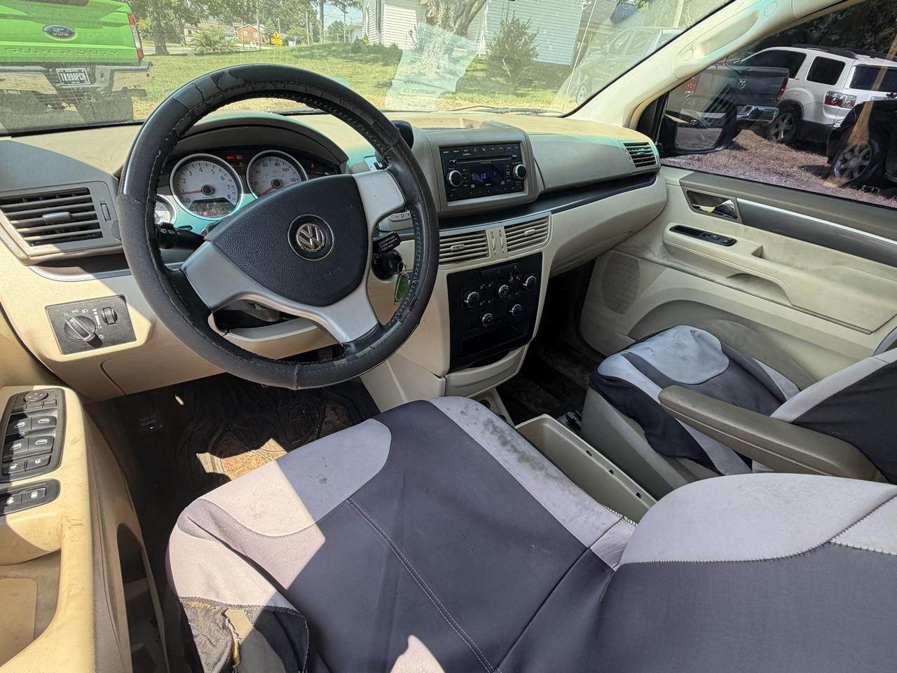 Volkswagen Routan SE RSE 2009