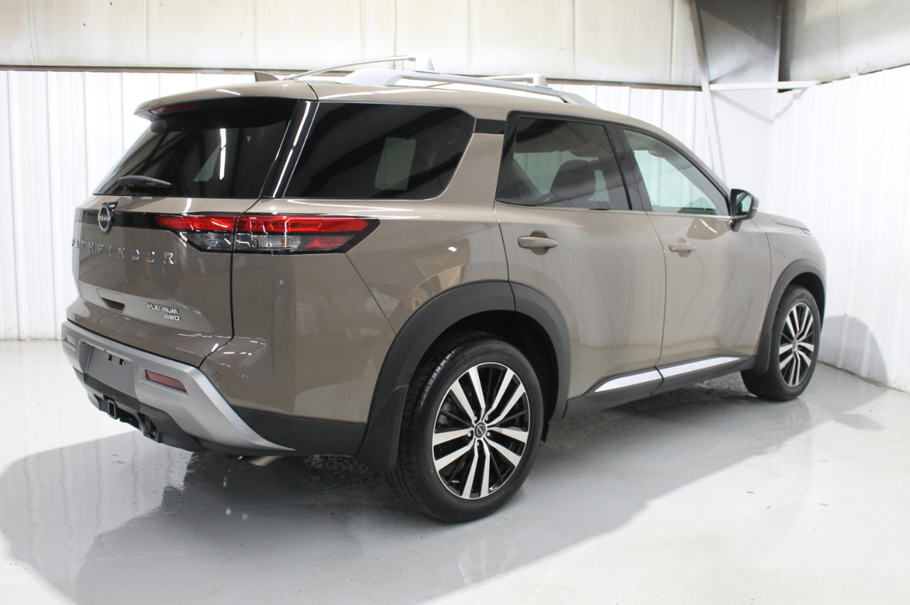 Nissan Pathfinder Platinum 4WD 2023
