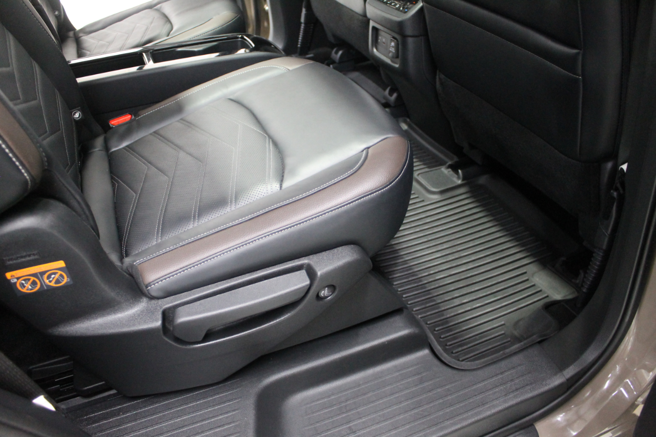 Nissan Pathfinder Platinum 4WD 2023