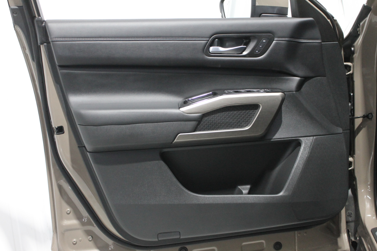 Nissan Pathfinder Platinum 4WD 2023