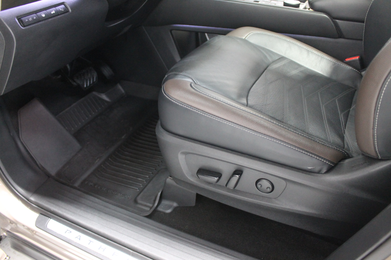 Nissan Pathfinder Platinum 4WD 2023