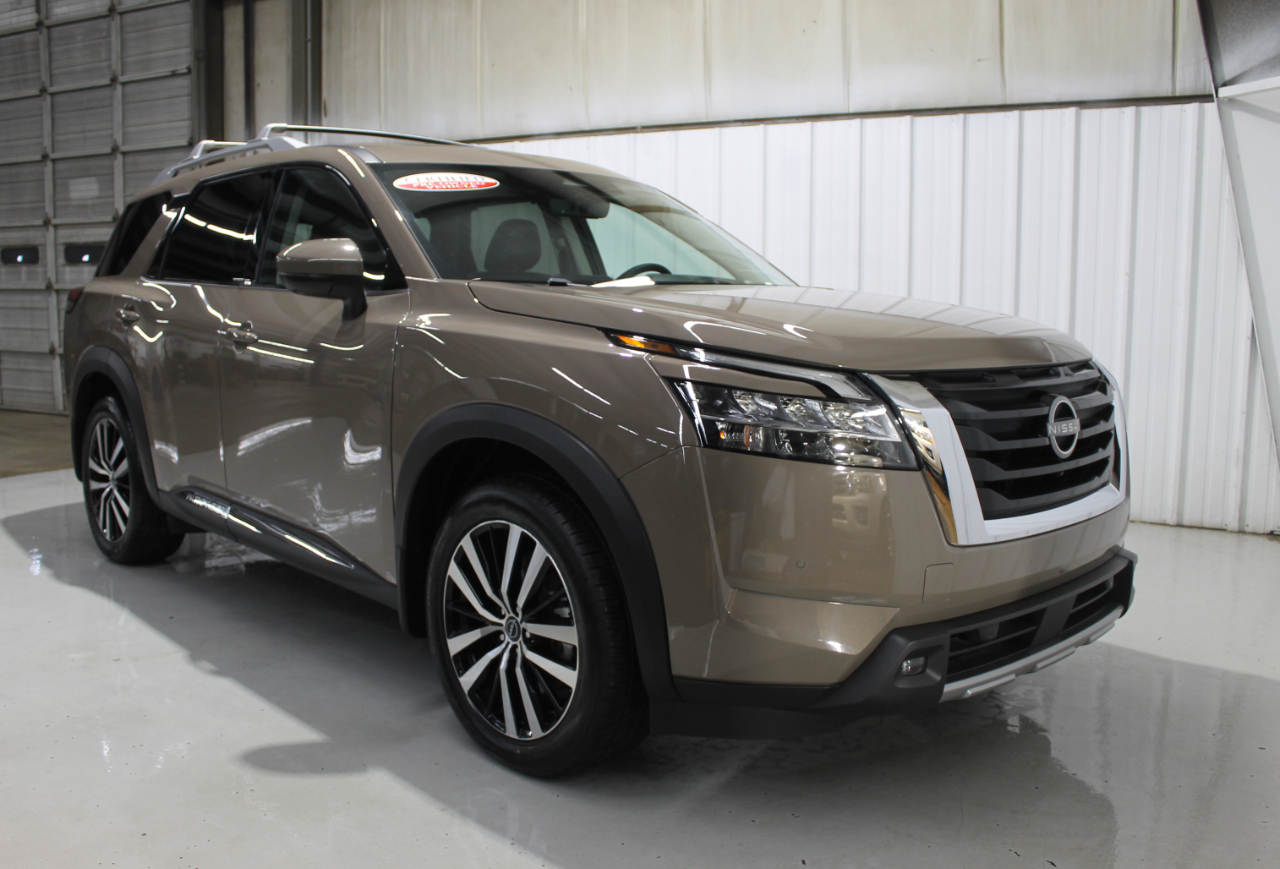 Nissan Pathfinder Platinum 4WD 2023