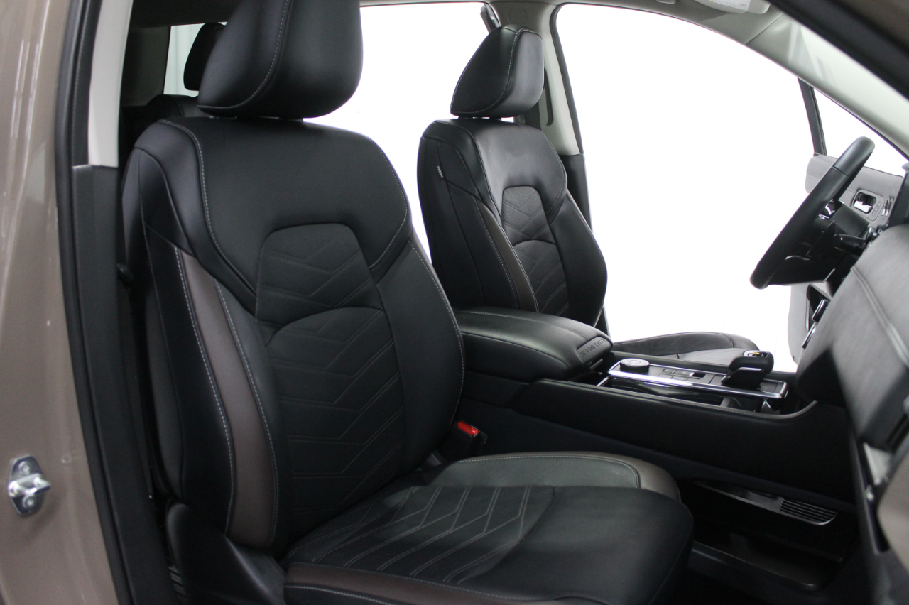 Nissan Pathfinder Platinum 4WD 2023