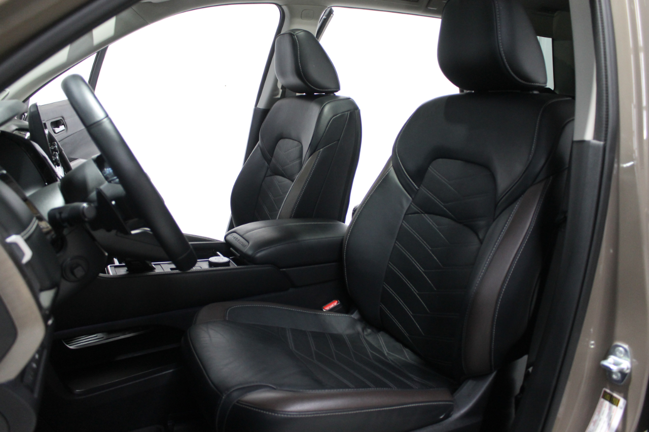 Nissan Pathfinder Platinum 4WD 2023